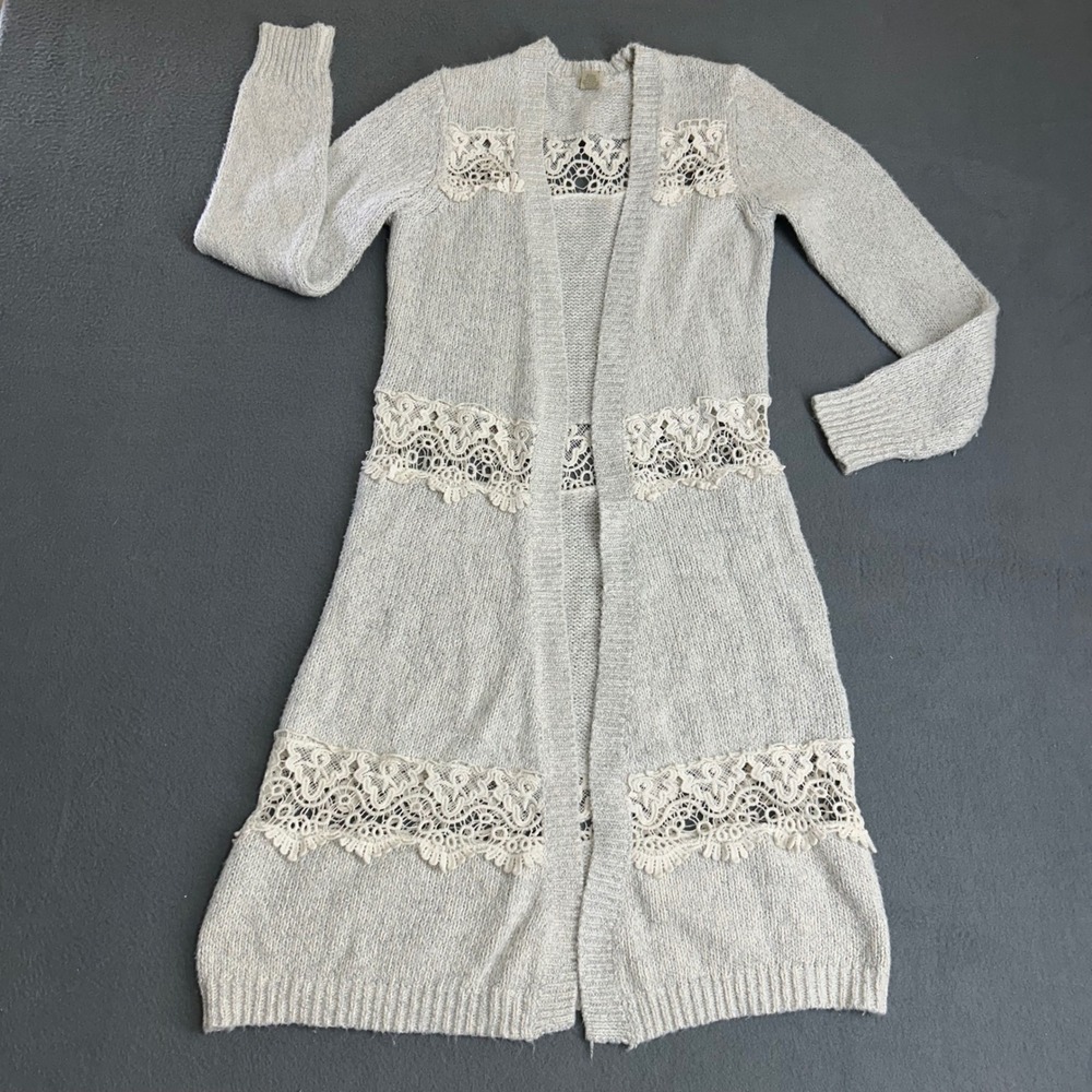 Gimmicks by BKE Cardigan Womens S Gray Longline Crochet Lace Open Front Metallic
